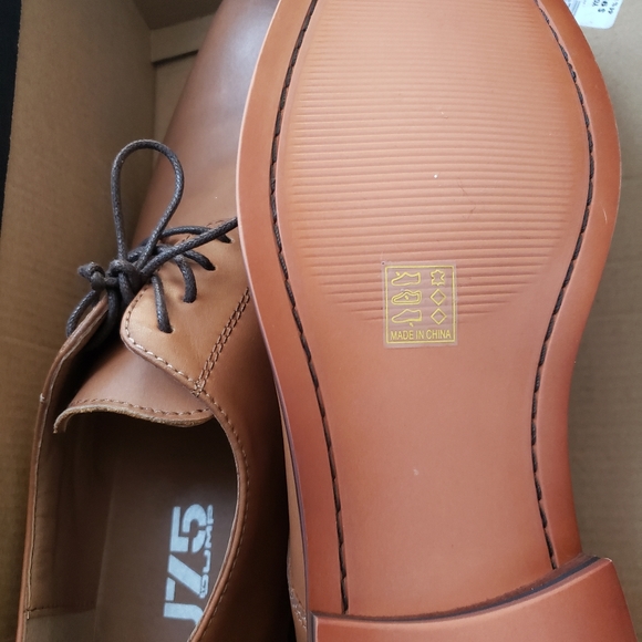 Mens tan shoes - Picture 2 of 3